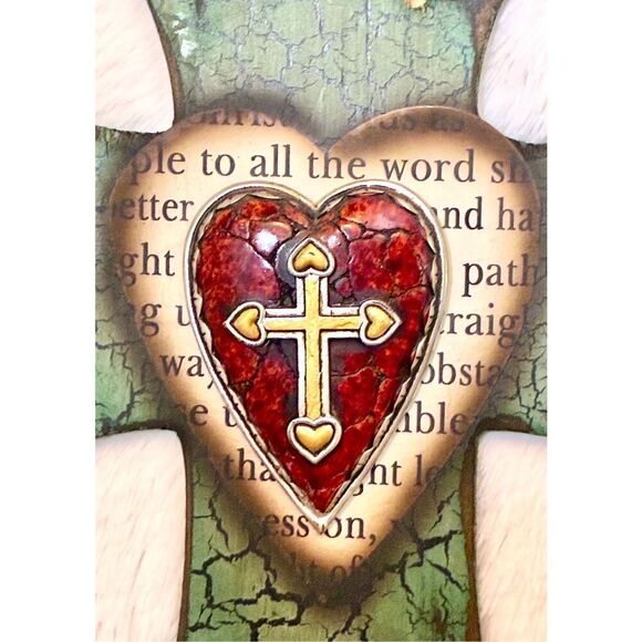NWOT Montana West 3-D Crackled Green Scripture Heart Wall Cross - Picture 4 of 11